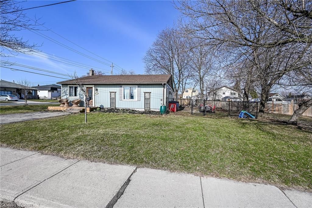 Single Family Residence for sale at 703 Dunn Avenue, Hamilton, ON, L8H 6M7 - Parkview - MLS: 40816361