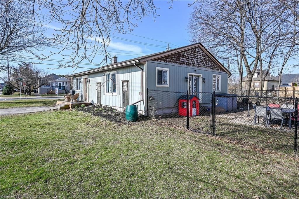 Single Family Residence for sale at 703 Dunn Avenue, Hamilton, ON, L8H 6M7 - Parkview - MLS: 40816361