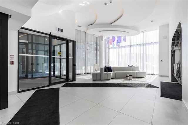 A802 - 3210 Dakota Common