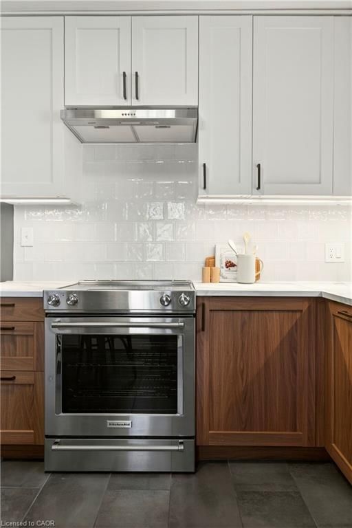 Single Family Residence for sale at 33 East 34th Street, Hamilton, ON, L8V 3W2 - Raleigh - MLS: 40816438