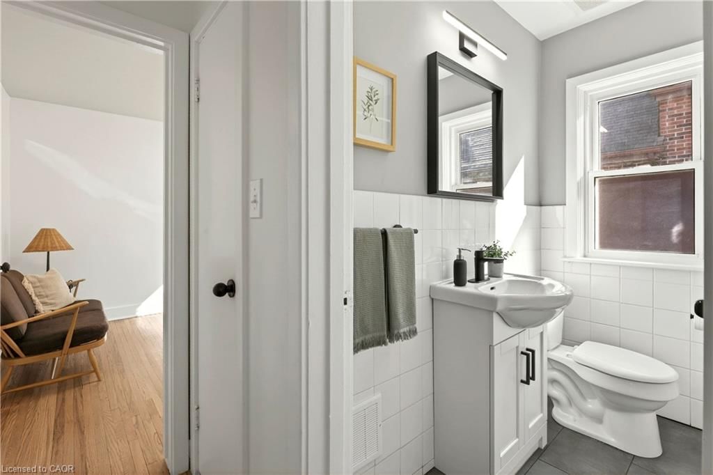 Single Family Residence for sale at 33 East 34th Street, Hamilton, ON, L8V 3W2 - Raleigh - MLS: 40816438