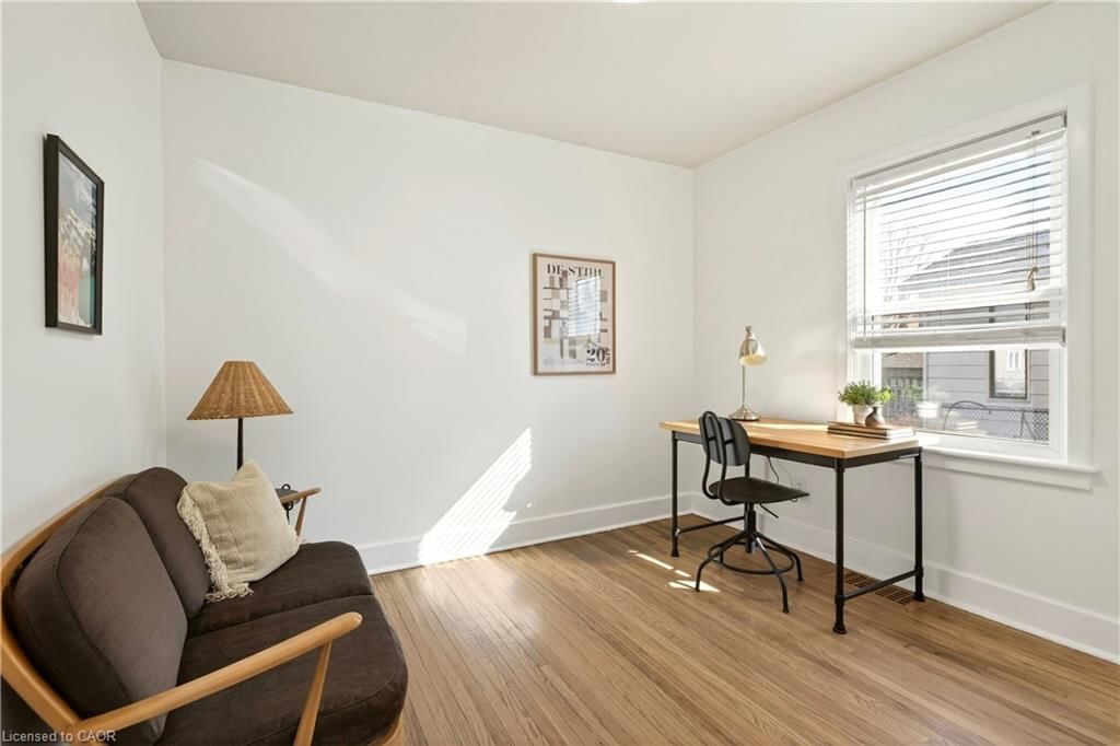 Single Family Residence for sale at 33 East 34th Street, Hamilton, ON, L8V 3W2 - Raleigh - MLS: 40816438