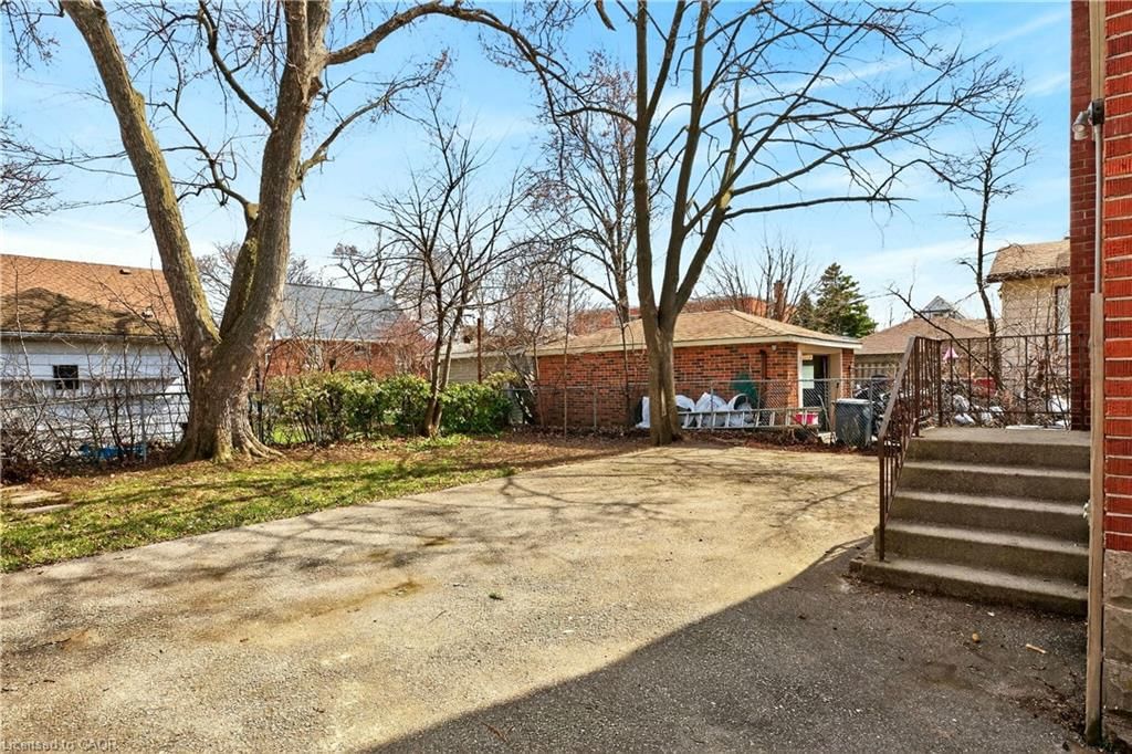 Single Family Residence for sale at 33 East 34th Street, Hamilton, ON, L8V 3W2 - Raleigh - MLS: 40816438