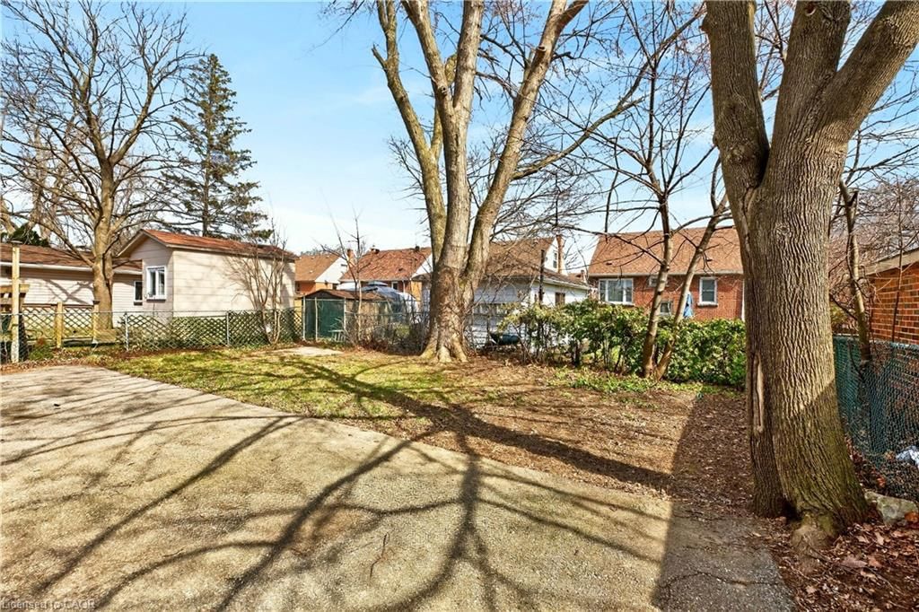 Single Family Residence for sale at 33 East 34th Street, Hamilton, ON, L8V 3W2 - Raleigh - MLS: 40816438