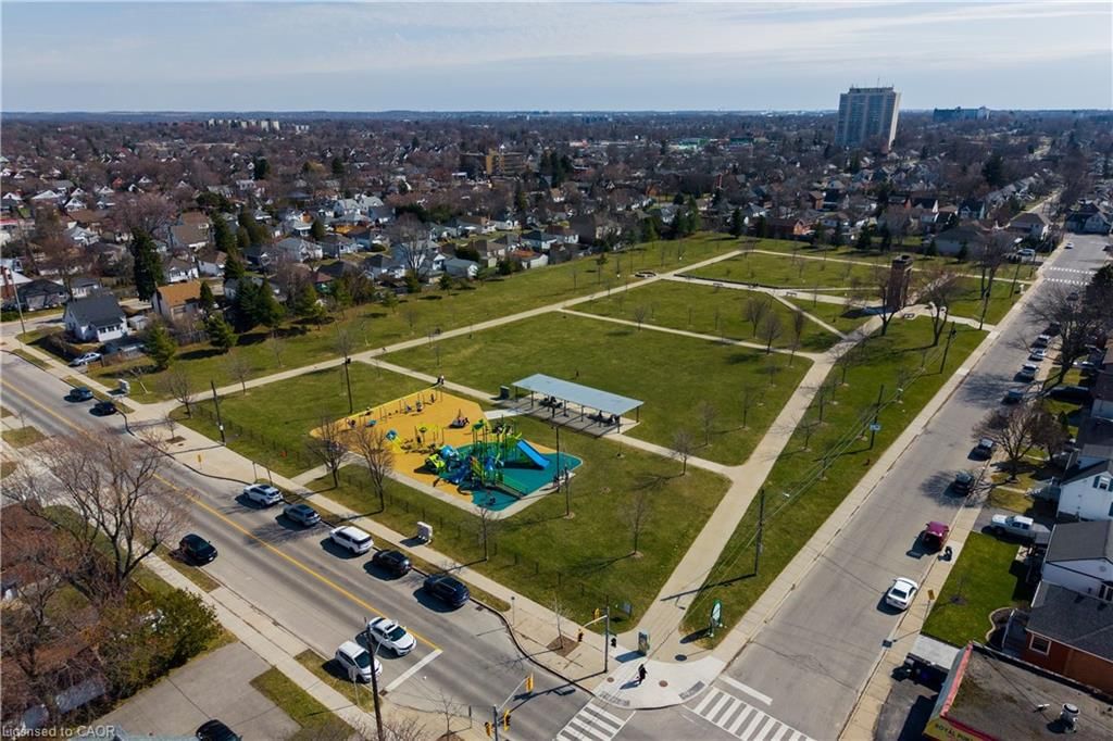 Single Family Residence for sale at 33 East 34th Street, Hamilton, ON, L8V 3W2 - Raleigh - MLS: 40816438