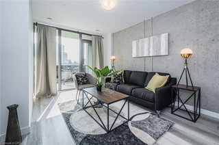 1204 - 1438 Highland Road W