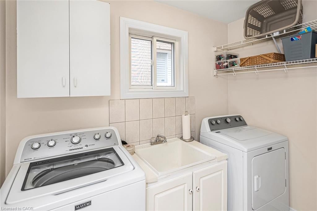 Single Family Residence for sale at 40 Artistic Boulevard, Hamilton, ON, L8T 4Z9 - Lisgar - MLS: 40816473