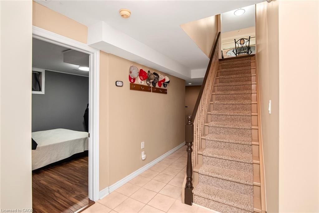 Single Family Residence for sale at 40 Artistic Boulevard, Hamilton, ON, L8T 4Z9 - Lisgar - MLS: 40816473