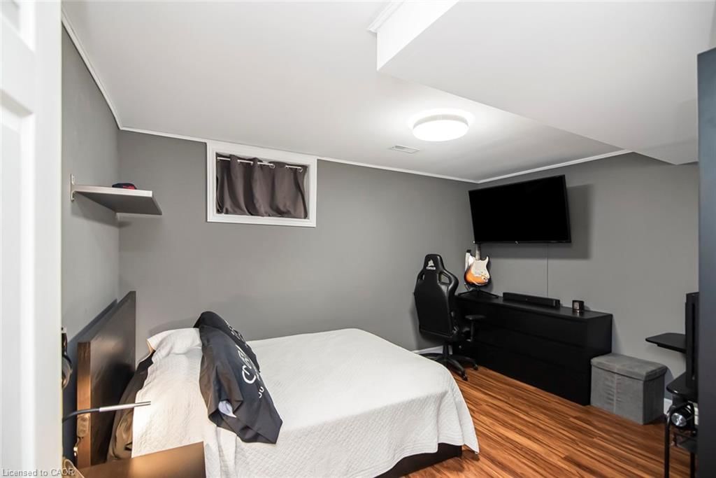 Single Family Residence for sale at 40 Artistic Boulevard, Hamilton, ON, L8T 4Z9 - Lisgar - MLS: 40816473