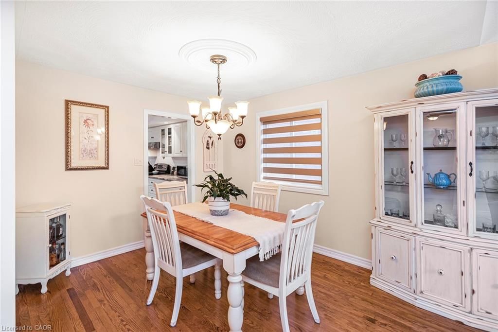 Single Family Residence for sale at 40 Artistic Boulevard, Hamilton, ON, L8T 4Z9 - Lisgar - MLS: 40816473