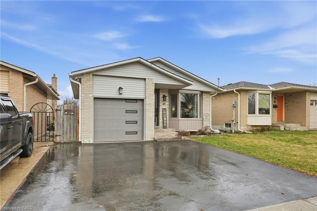 Single Family Residence for sale at 39 Kennard Street, Stoney Creek, ON, L8J 2C3 - Valley Park - MLS: 40816503