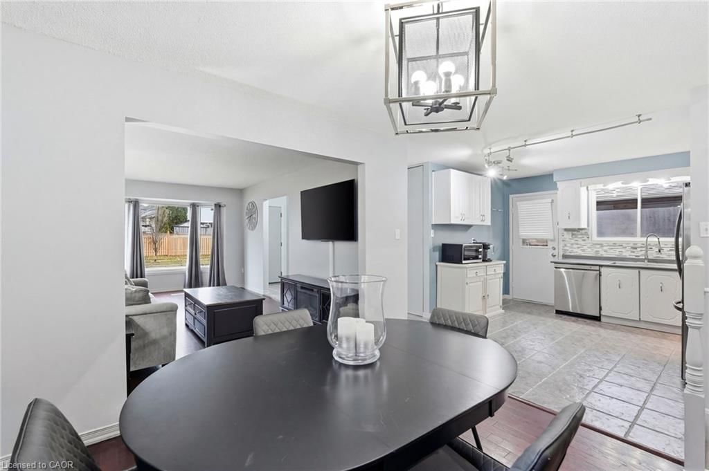 Single Family Residence for sale at 39 Kennard Street, Stoney Creek, ON, L8J 2C3 - Valley Park - MLS: 40816503