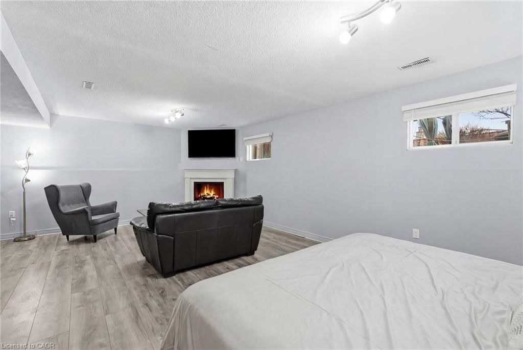 Single Family Residence for sale at 39 Kennard Street, Stoney Creek, ON, L8J 2C3 - Valley Park - MLS: 40816503