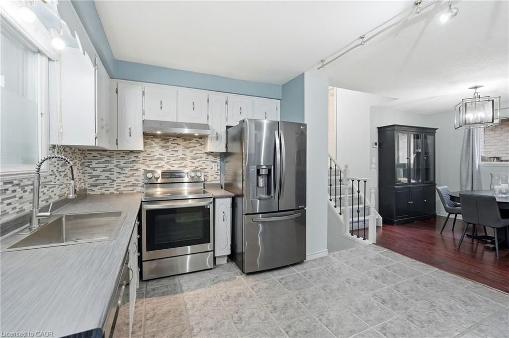 Single Family Residence for sale at 39 Kennard Street, Stoney Creek, ON, L8J 2C3 - Valley Park - MLS: 40816503