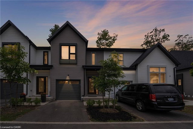 7 - 110 Fergus Avenue