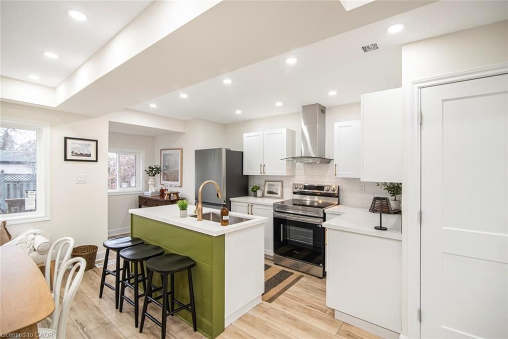 Single Family Residence for sale at 7 Stapleton Avenue, Hamilton, ON, L8H 3N5 - Crown Point North - MLS: 40816778