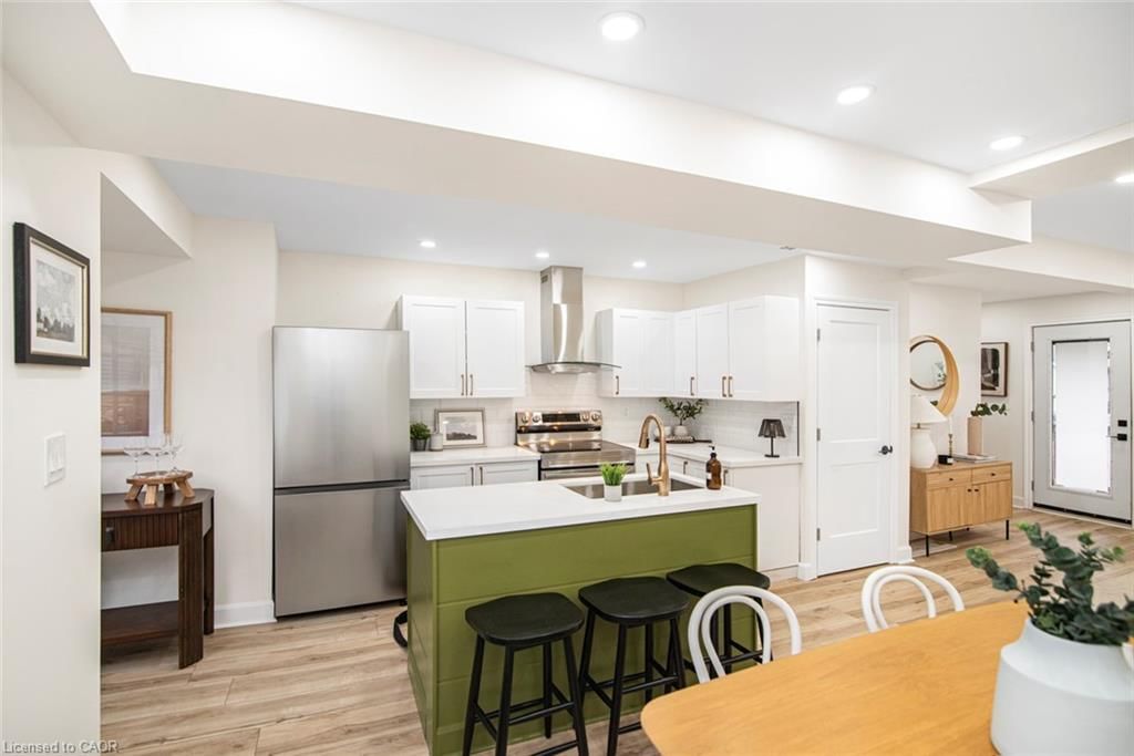 Single Family Residence for sale at 7 Stapleton Avenue, Hamilton, ON, L8H 3N5 - Crown Point North - MLS: 40816778