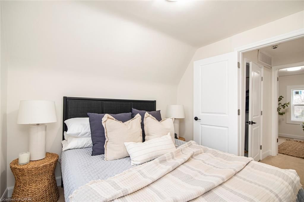 Single Family Residence for sale at 7 Stapleton Avenue, Hamilton, ON, L8H 3N5 - Crown Point North - MLS: 40816778