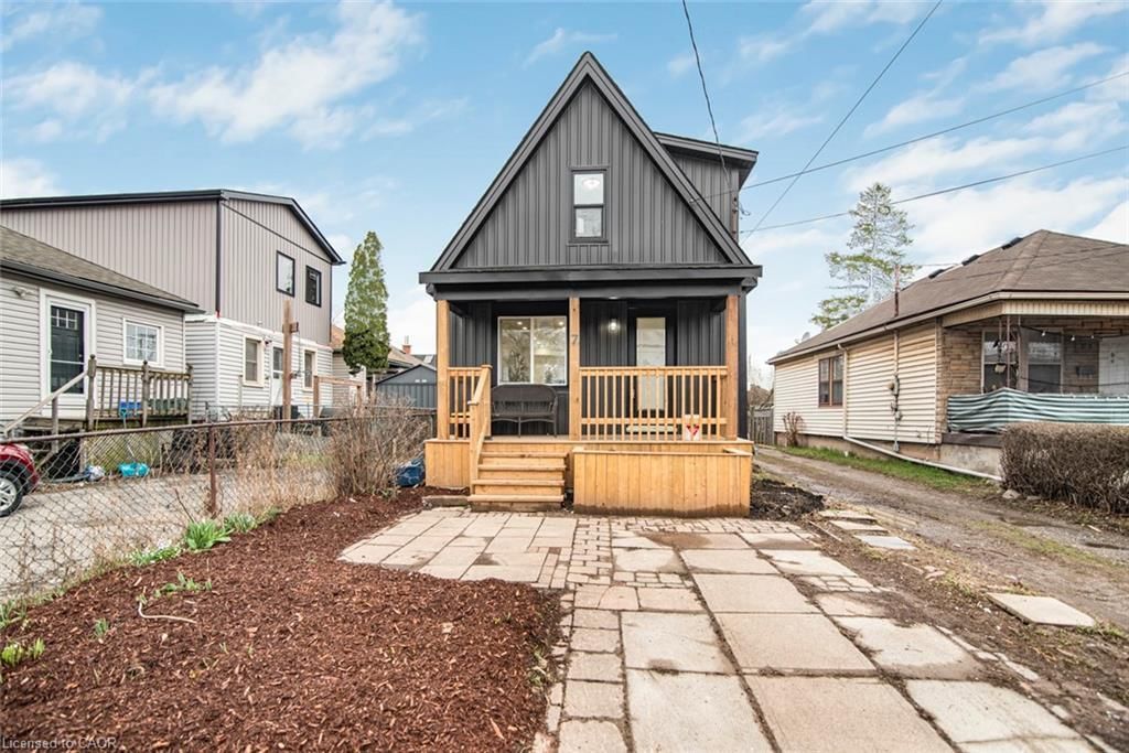 Single Family Residence for sale at 7 Stapleton Avenue, Hamilton, ON, L8H 3N5 - Crown Point North - MLS: 40816778