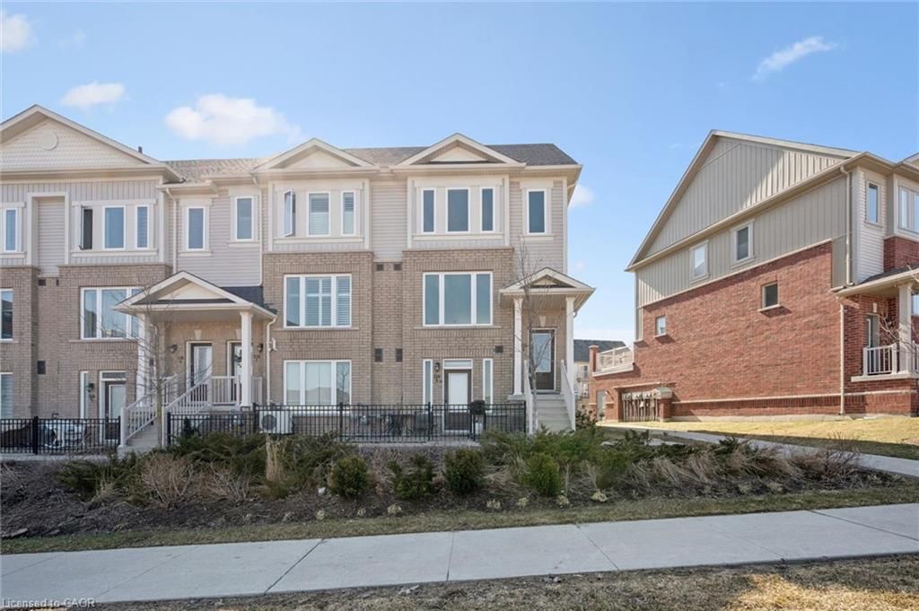 Row/Townhouse sold at 9-126 Watson Parkway, Guelph, ON, N1E 0P6 - Grange Road - MLS: 40816805