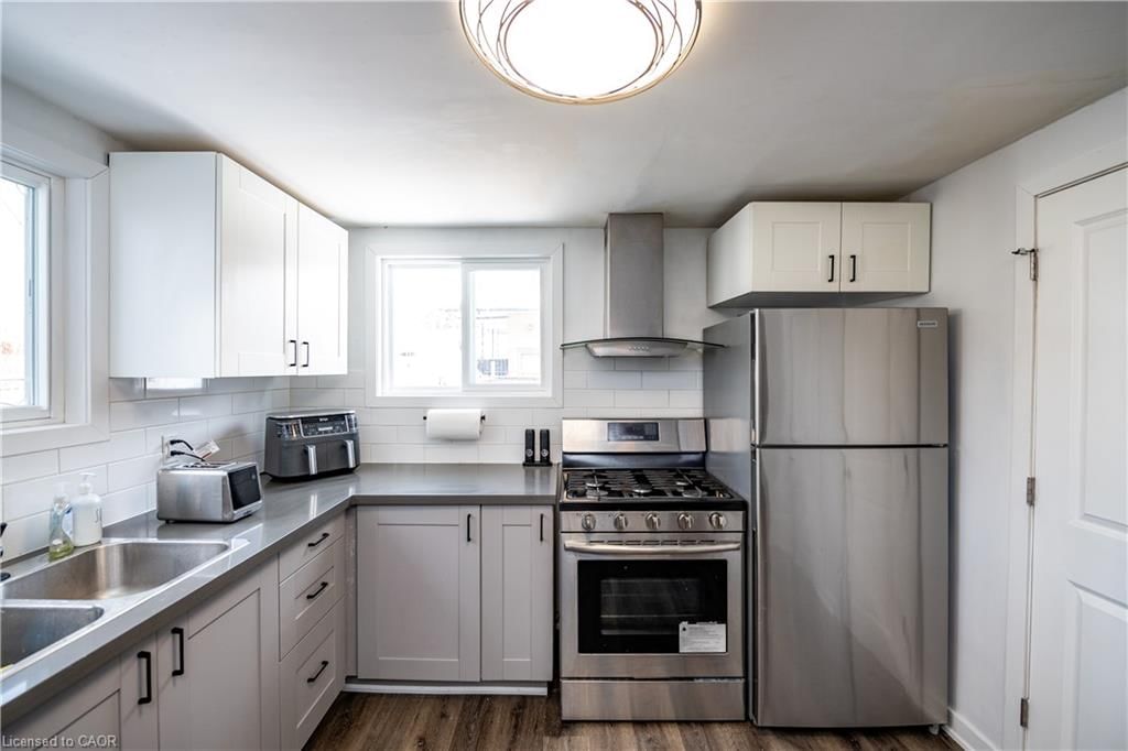 Single Family Residence for sale at 92 Frederick Avenue, Hamilton, ON, L8H 4K6 - Crown Point - MLS: 40816806