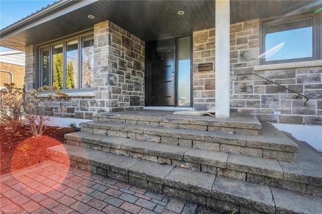 30 Windermere Crescent