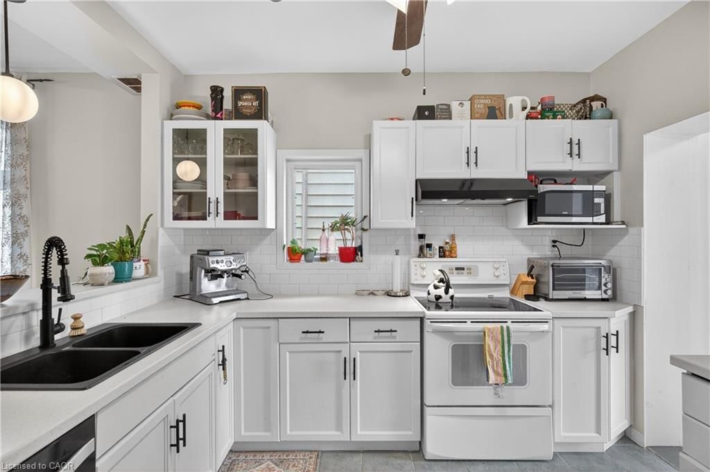 Single Family Residence for sale at 209 Glendale Avenue, Hamilton, ON, L8L 7K2 - Crown Point - MLS: 40816868