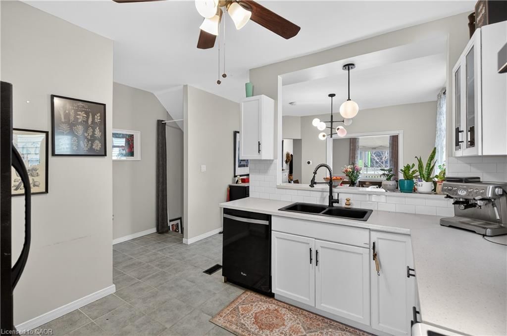 Single Family Residence for sale at 209 Glendale Avenue, Hamilton, ON, L8L 7K2 - Crown Point - MLS: 40816868