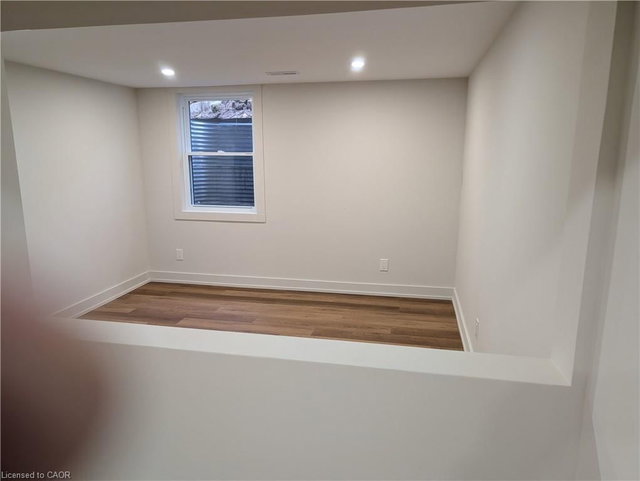 Lower - 10 Weaver Street