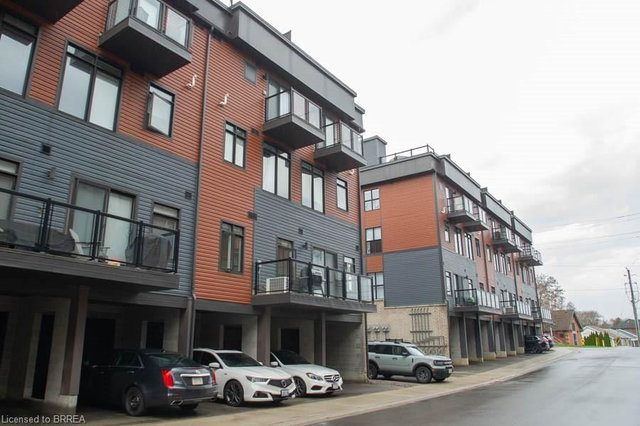 11 - 2 Willow Street