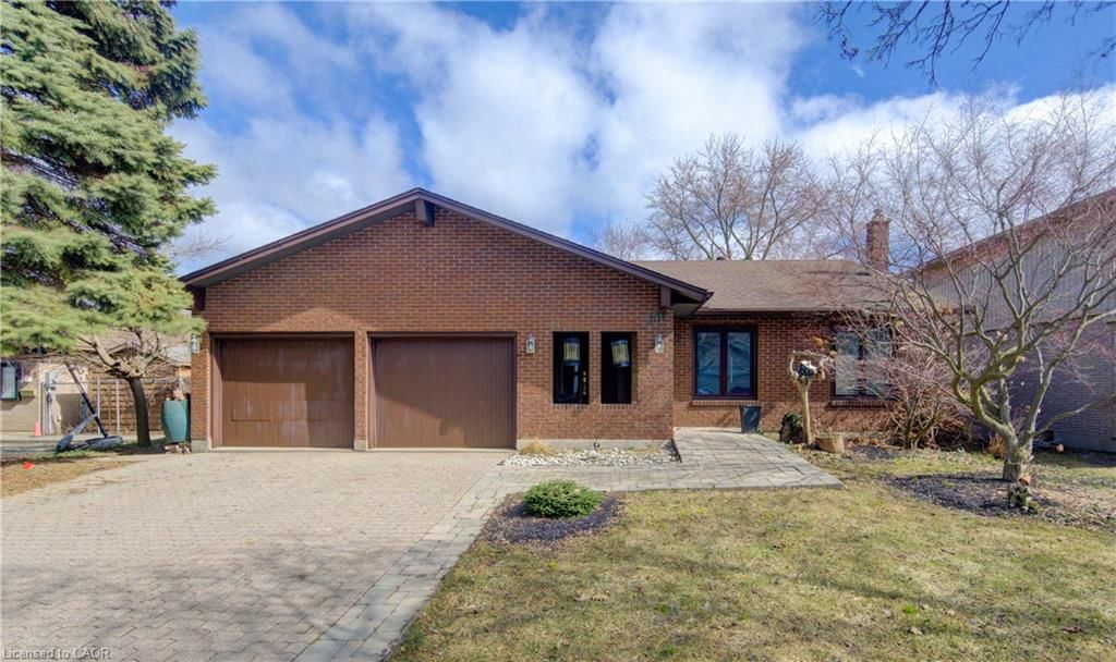 Single Family Residence for sale at 156 Candlewood Crescent, Waterloo, ON, N2L 5T4 - Beechwood/University - MLS: 40817106