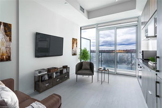 927 - 8 Hillsdale Avenue E