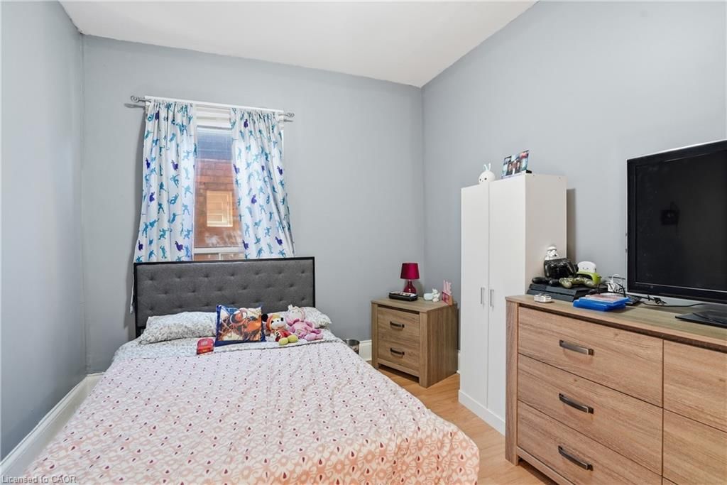 Single Family Residence for sale at 211 West Avenue, Hamilton, ON, L8L 5C7 - Beasley - MLS: 40817174