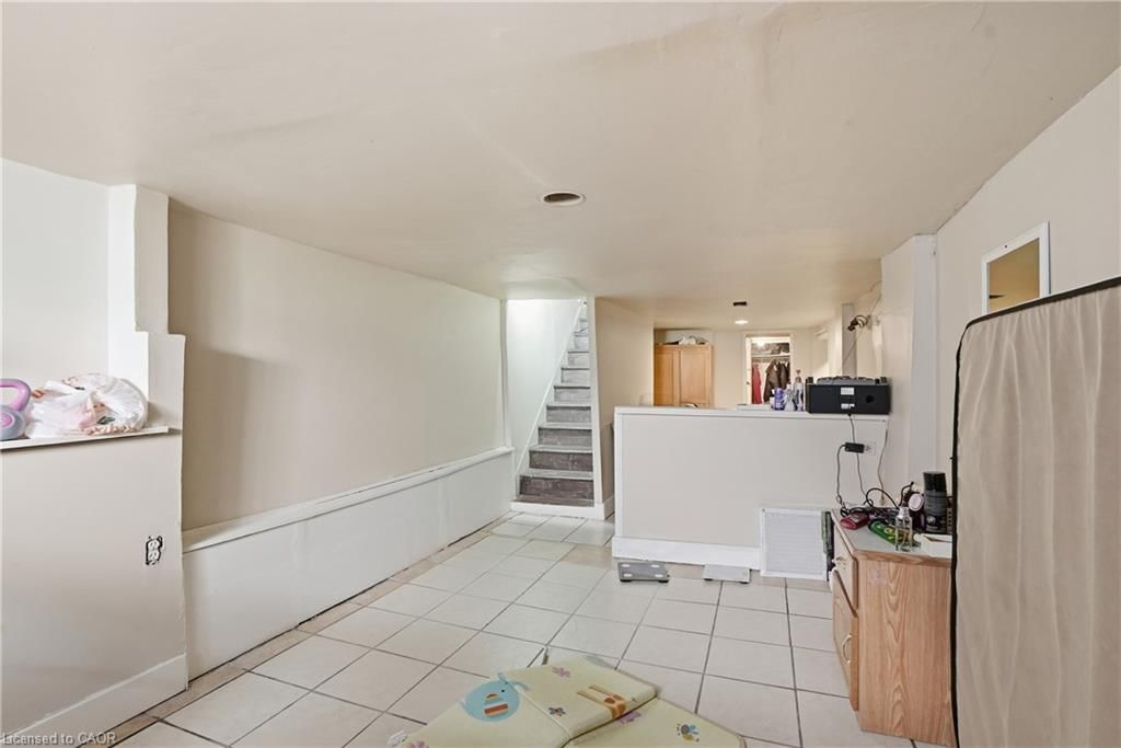 Single Family Residence for sale at 211 West Avenue, Hamilton, ON, L8L 5C7 - Beasley - MLS: 40817174