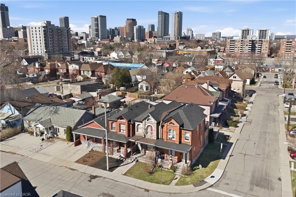 Single Family Residence for sale at 211 West Avenue, Hamilton, ON, L8L 5C7 - Beasley - MLS: 40817174