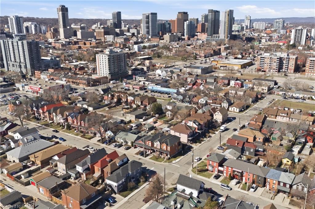 Single Family Residence for sale at 211 West Avenue, Hamilton, ON, L8L 5C7 - Beasley - MLS: 40817174