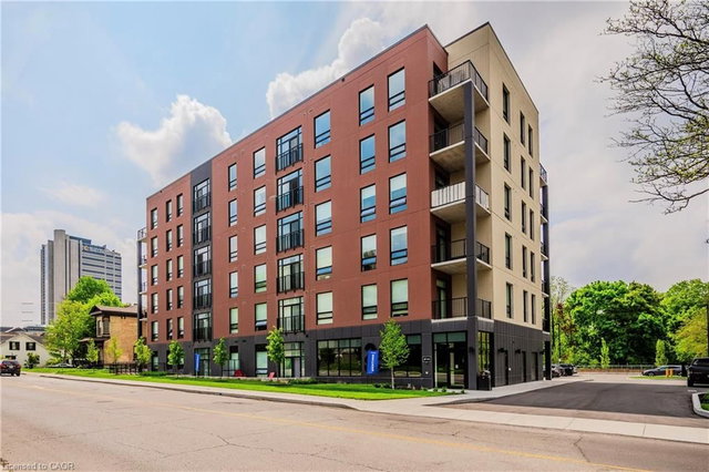 606 - 24 Union Street E