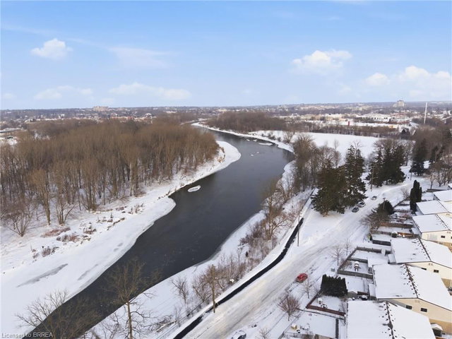 20C - 35 Oakhill Drive