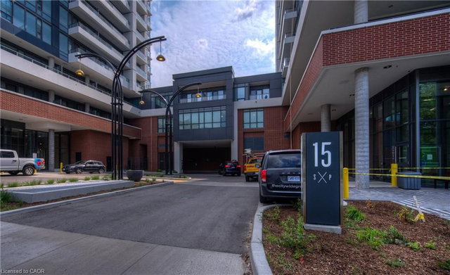 609 - 15 Wellington Street S