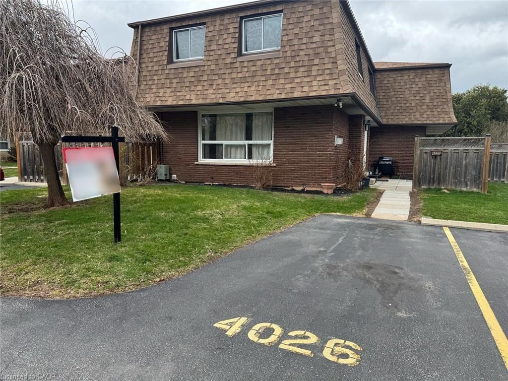 Row/Townhouse for sale at 12-4026 Longmoor Drive, Burlington, ON, L7L 1X2 - Longmoor - MLS: 40817868