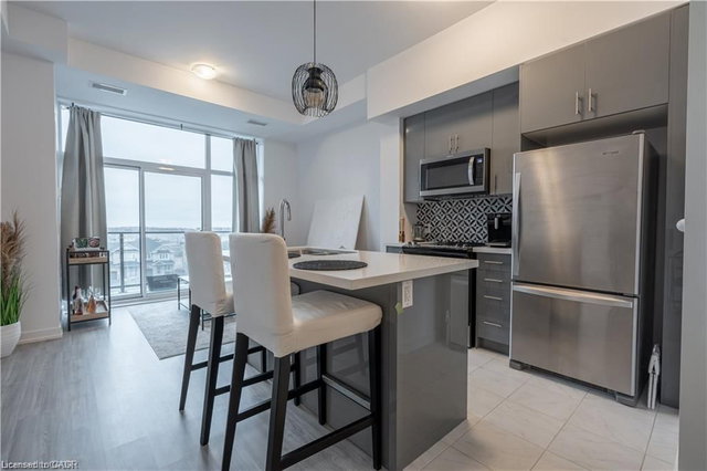 419 - 450 Dundas Street E