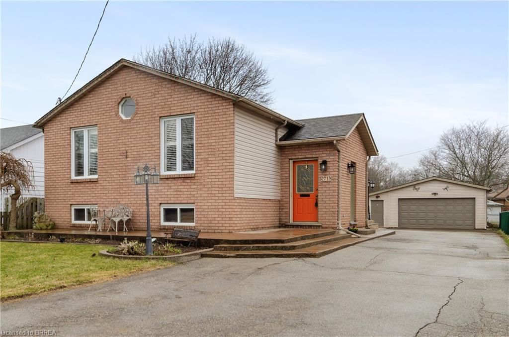 Single Family Residence for sale at 71 Barnes Avenue, Brantford, ON, N3R 4Y9 - Queensway/Grove - MLS: 40817916