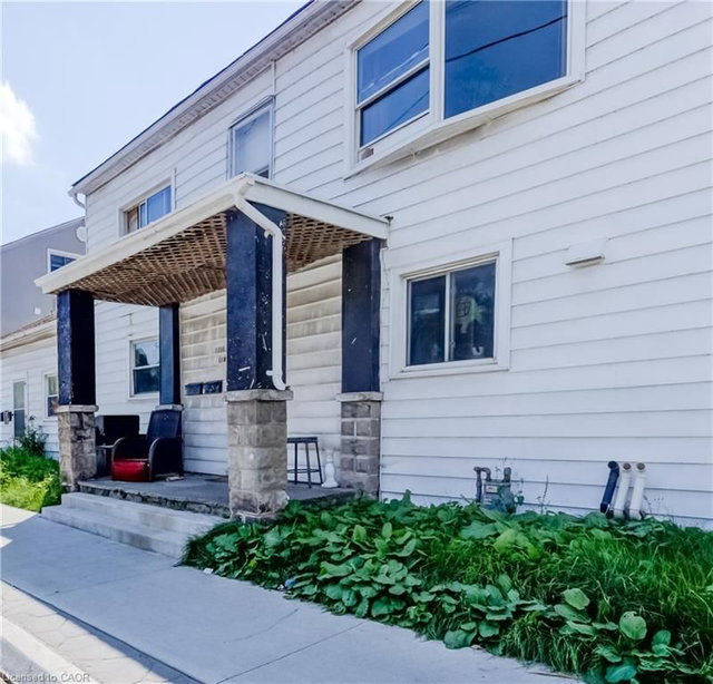 1214-1218 King Street E