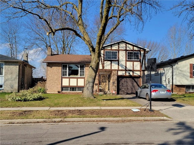 24 Queensdale Crescent