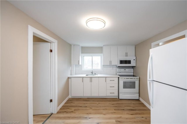 2 - 66 Weir Street S