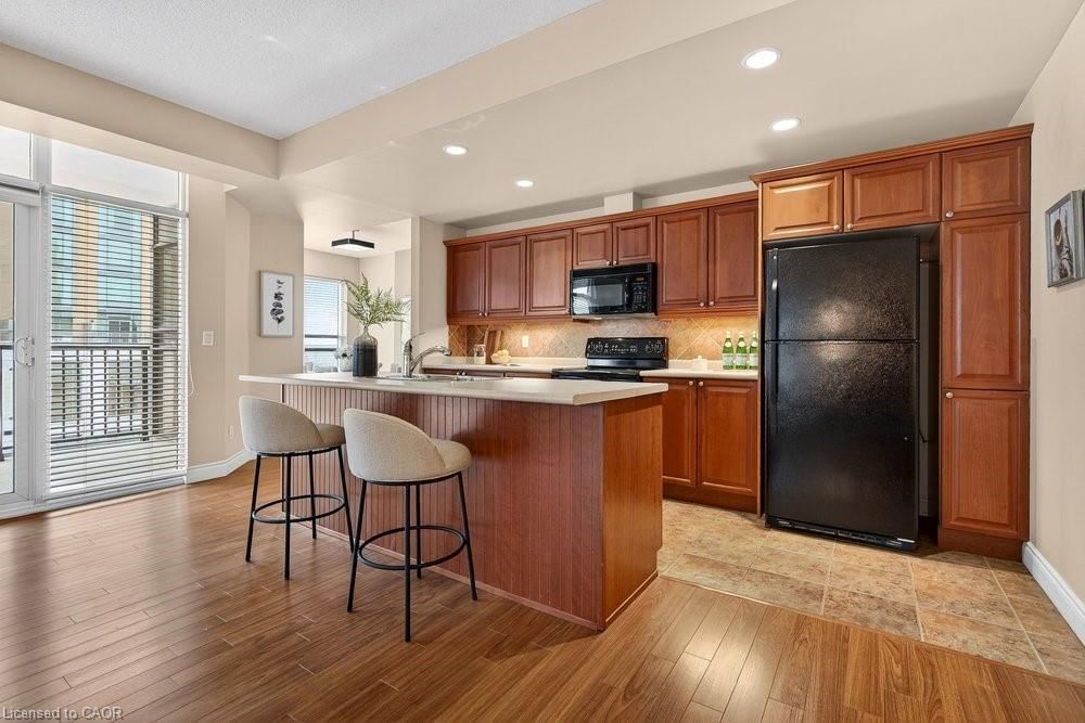 Condo/Apt Unit for sale at 412-399 Elizabeth Street, Burlington, ON, L7R 0A4 - Central - MLS: 40818043