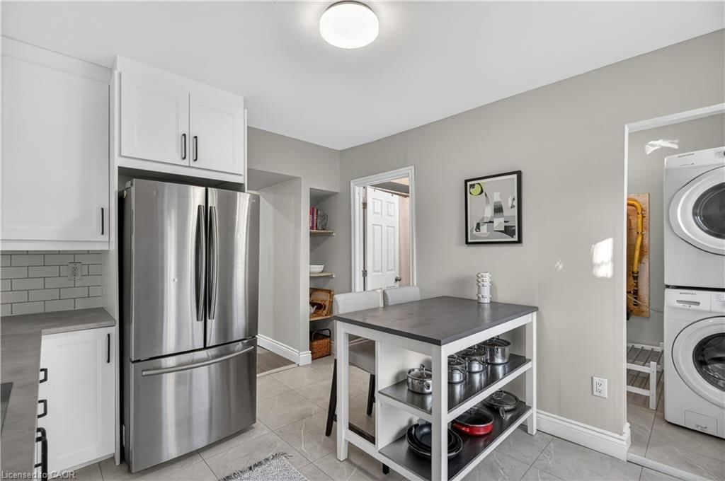 Single Family Residence for sale at 262 Britannia Avenue, Hamilton, ON, L8H 1X8 - Homeside - MLS: 40818061