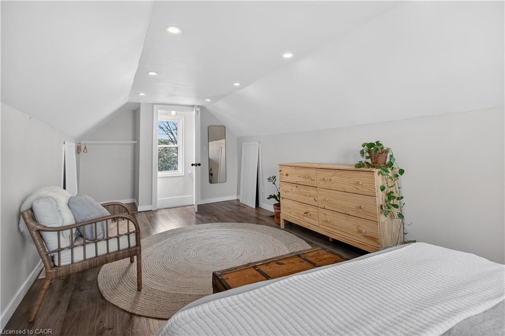 Single Family Residence for sale at 262 Britannia Avenue, Hamilton, ON, L8H 1X8 - Homeside - MLS: 40818061