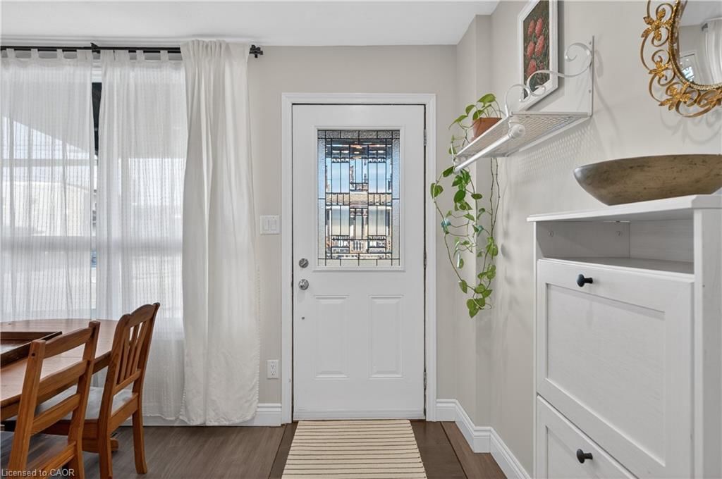 Single Family Residence for sale at 262 Britannia Avenue, Hamilton, ON, L8H 1X8 - Homeside - MLS: 40818061