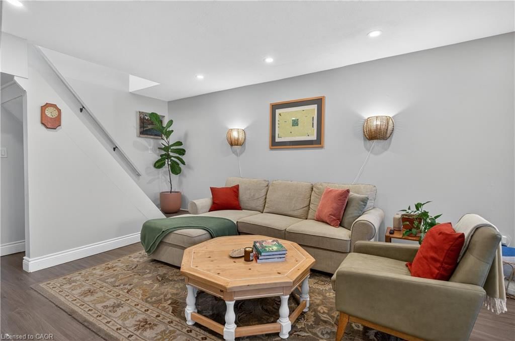 Single Family Residence for sale at 262 Britannia Avenue, Hamilton, ON, L8H 1X8 - Homeside - MLS: 40818061